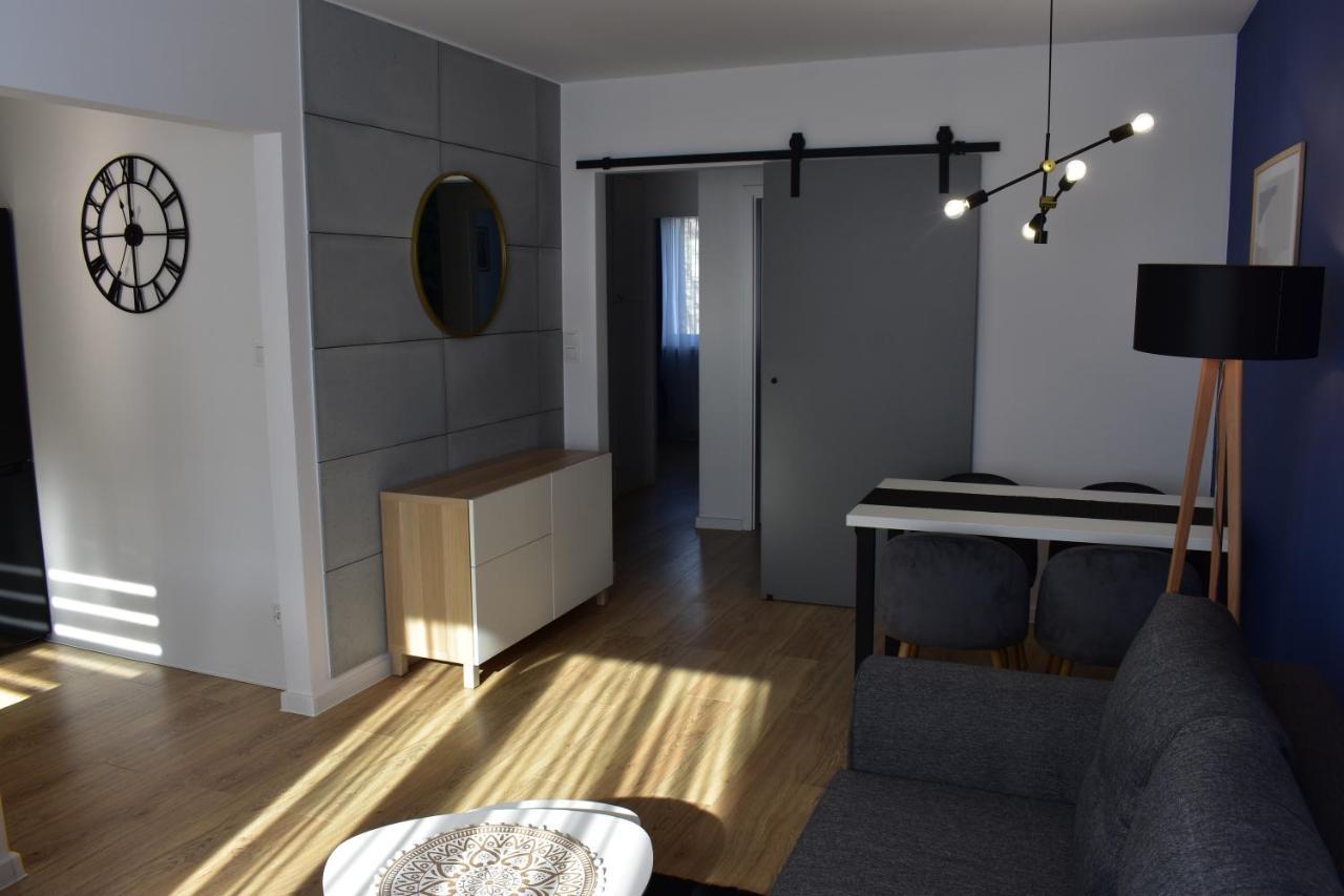 Apartament W Centrum Przy Parku Na Wyspie Pila Luaran gambar