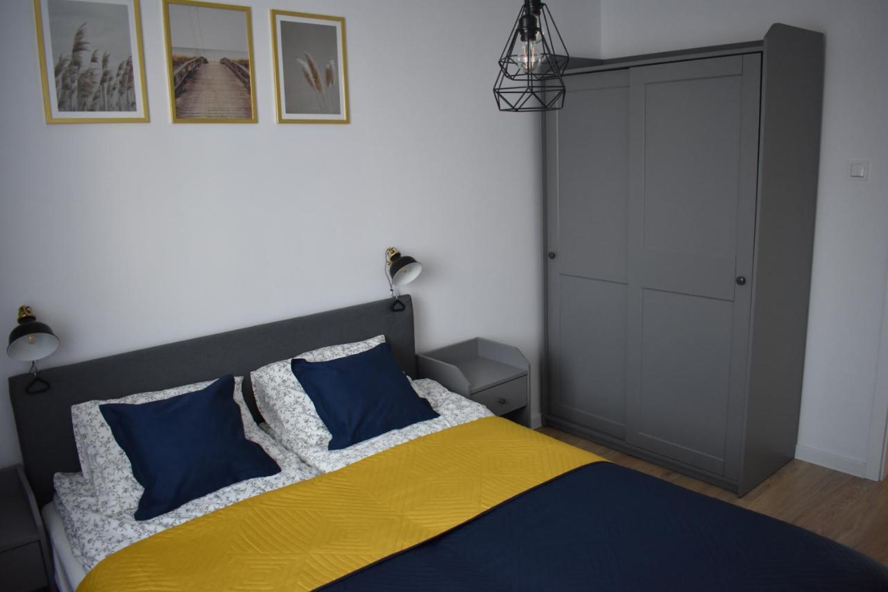 Apartament W Centrum Przy Parku Na Wyspie Pila Luaran gambar