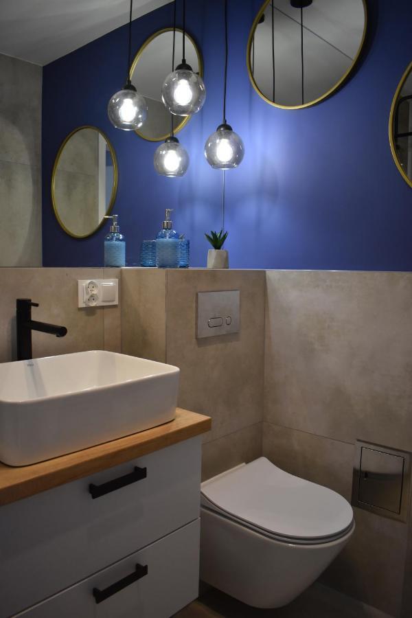 Apartament W Centrum Przy Parku Na Wyspie Pila Luaran gambar