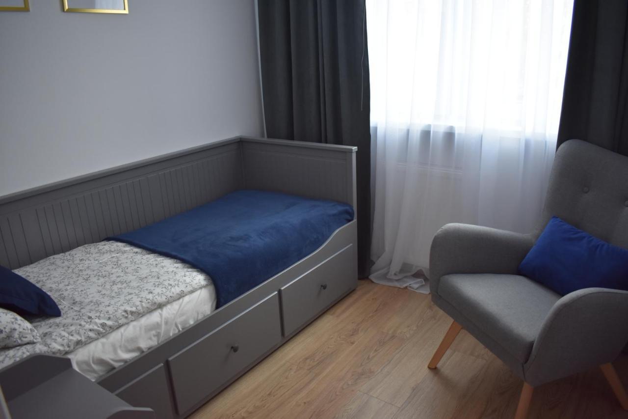 Apartament W Centrum Przy Parku Na Wyspie Pila Luaran gambar