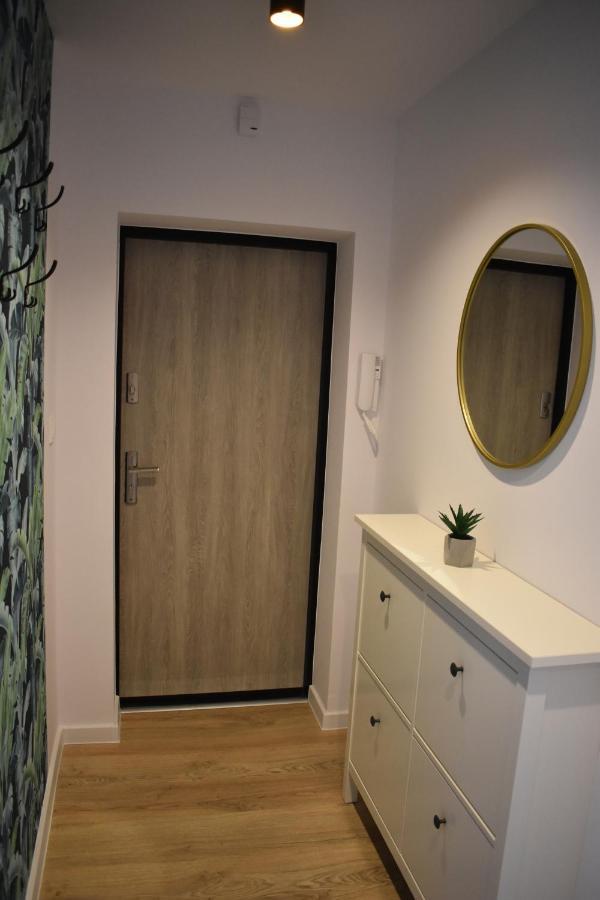 Apartament W Centrum Przy Parku Na Wyspie Pila Luaran gambar